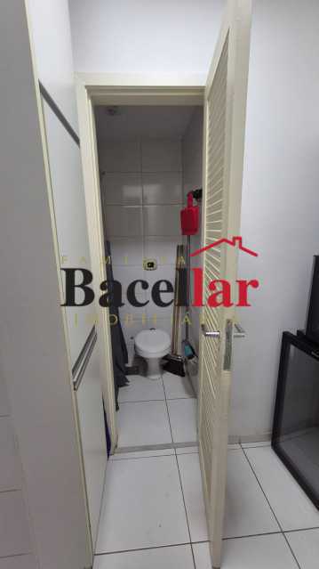 8eb87af1-a61a-49a4-8da3-bfee1a - 17