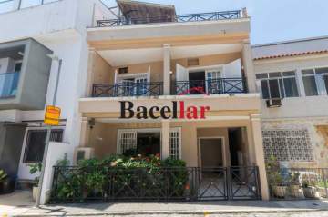 casa de vila com vaga,piscina,churrasqueira e próximo ao metrô - TICV30275