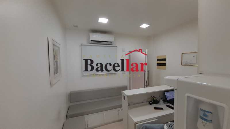 bb38a7a7-6aec-454e-ab8b-b5dd50 - 1
