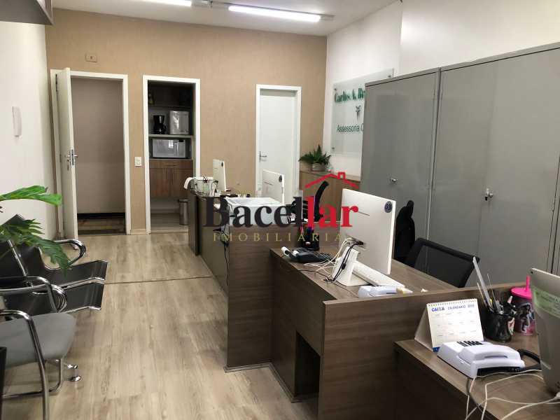 ccee54f9-1ad9-4b85-9e40-e09d12 - 1