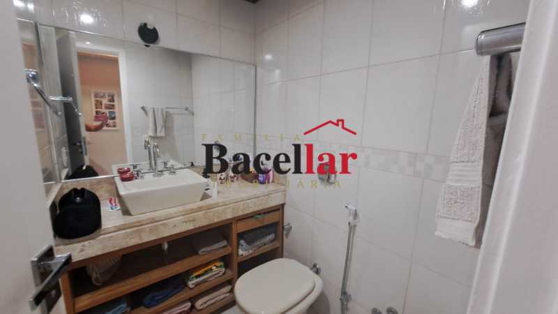 a8580e81-98e4-4fab-b3cf-447410 - 21