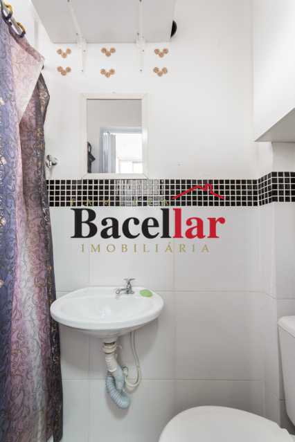 33-916799_banheiro_de_servico - 22