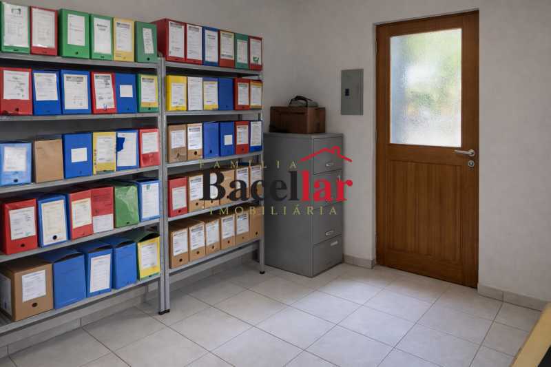 Sala de armazenamento organiza - 11