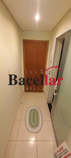 dccaa818-8d78-4110-9971-b477ce - 18