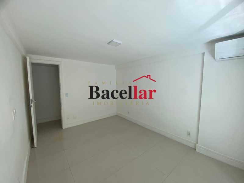 11 QUARTO SUÍTE 1.1. - 11