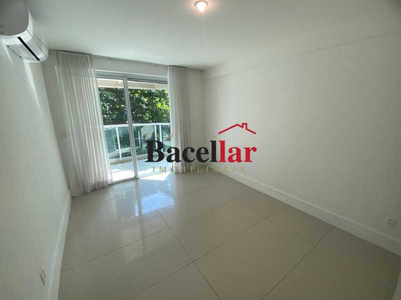 13 QUARTO SUÍUTE 1.4. - 13
