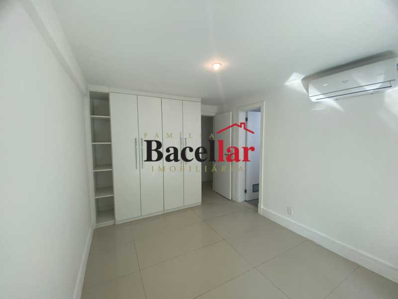 15 QUARTO SUÍTE 2. - 15