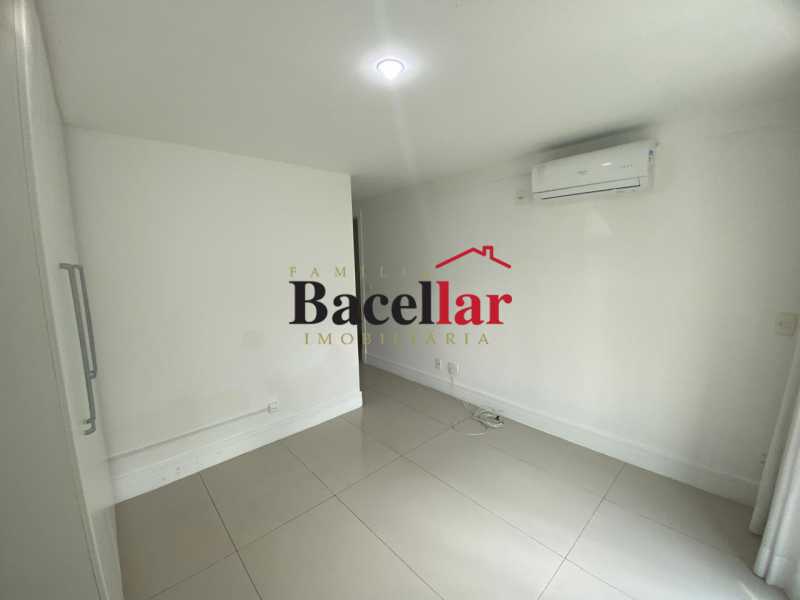 25 QUARTO SUÍTE 4.2. - 25