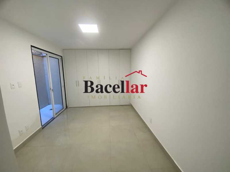 10 QUARTO SUÍTE 1.1. - 10