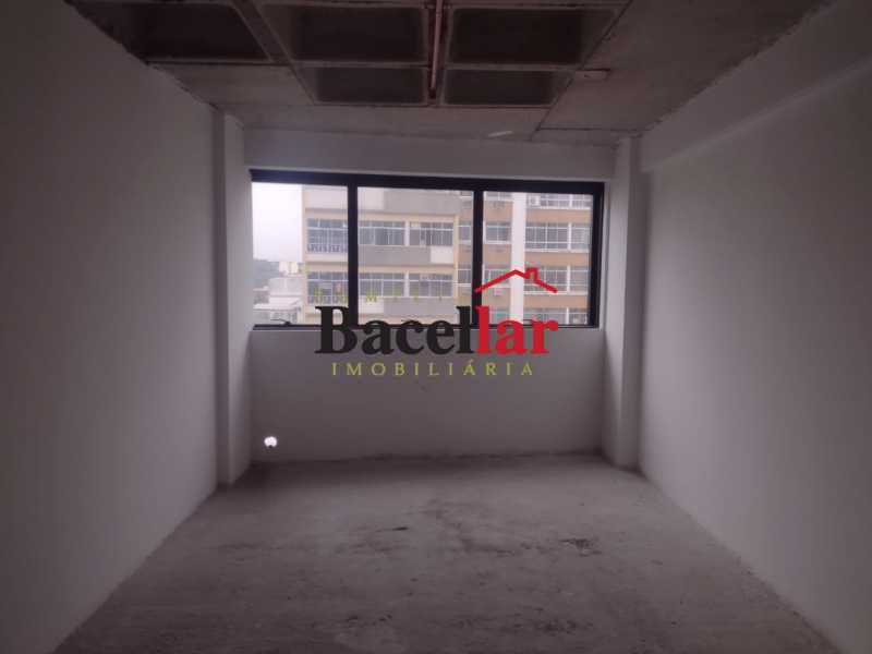 18403_G1666295292 - 20