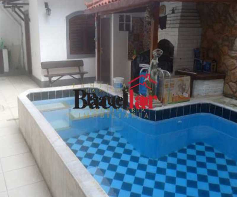 25 PISCINA 1 - 25