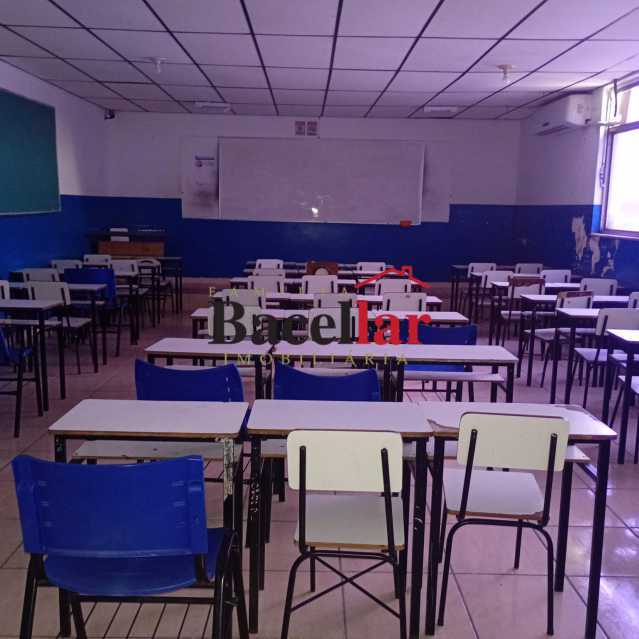 Conheça d9167c25-3e90-4c8b-b4ab-f668cb do imóvel - Excelente oportunidade para negócio em prédio com 20 salas e 2.000 m2. - MEPR00028 - 16 d9167c25-3e90-4c8b-b4ab-f668cb - 16