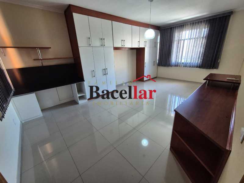 Conheça Janela suíte. do imóvel - Casa 3 quartos para alugar Rio de Janeiro,RJ - R$ 6.500 - MECA30150 - 9 Janela suíte. - 9