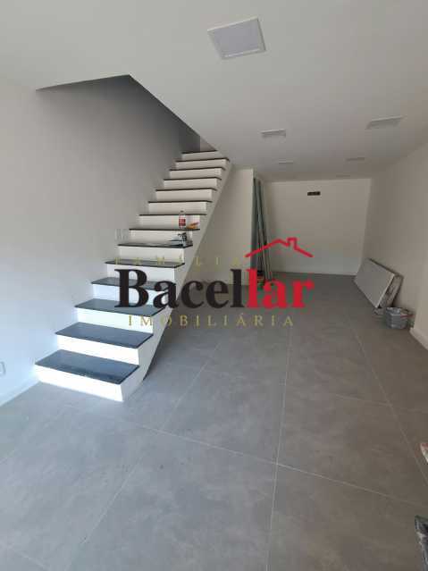 a1ea2fff-f842-43f7-a1bb-dd2a99 - 1