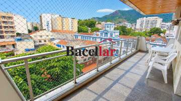 Imperdível - Apartamento de 3 quartos (1 suíte) com 131 m², Varandão, dependências completas, 2 vagas de garagem e Piscina no condomínio. - TIAP35848