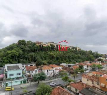 Ótima localização - Rua residencial bem valorizada na região, longe de tumulto e próximo a vias de acesso e comércio ! - TIAP21591