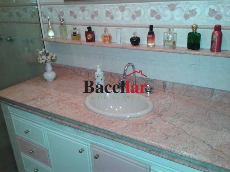 14_Banheiro Suite B - 16