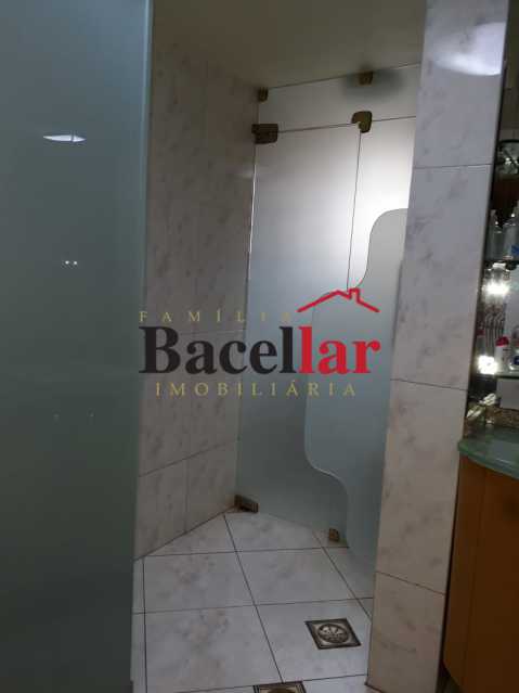 b9b49dfb-cbc0-4417-bf90-036940 - 20