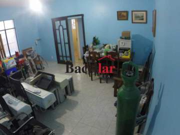 Ótima localização - Casa a venda em Vila Isabel - TICA60011