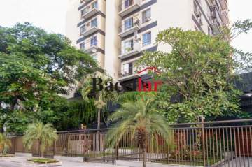 Imperdível - APTO 02 QUARTOS COM PISCINA EM VILA ISABEL - TIAP22706
