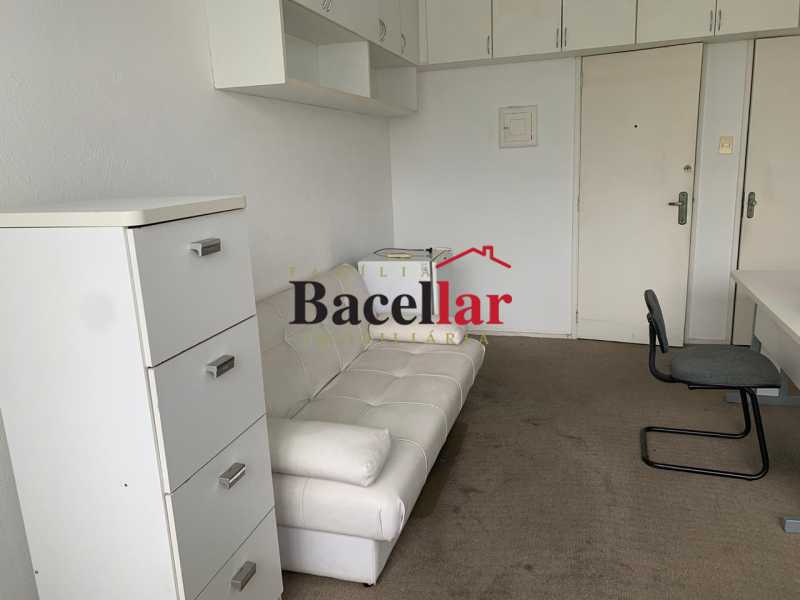 421a8bad-bac8-4ccd-a9d9-fd6ce8 - 4