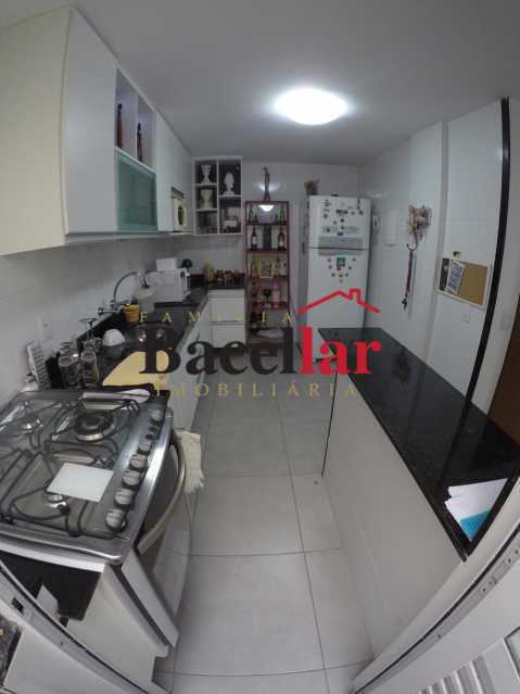4201158b-02ee-4bff-9533-707fe2 - 22