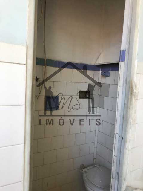 Banheiro de Serviço - 13