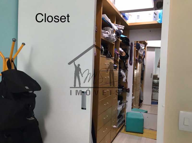 Closet1 - 6