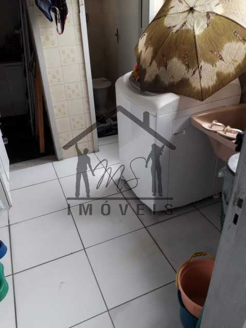 ÁREA DE SERVIÇO - 4