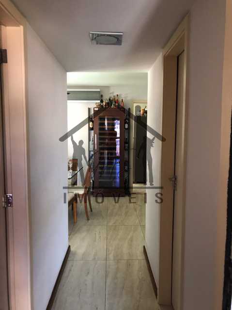 SALA4 - 28