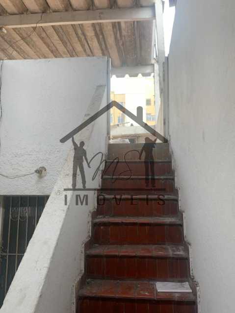 24 Escada de acesso - 23