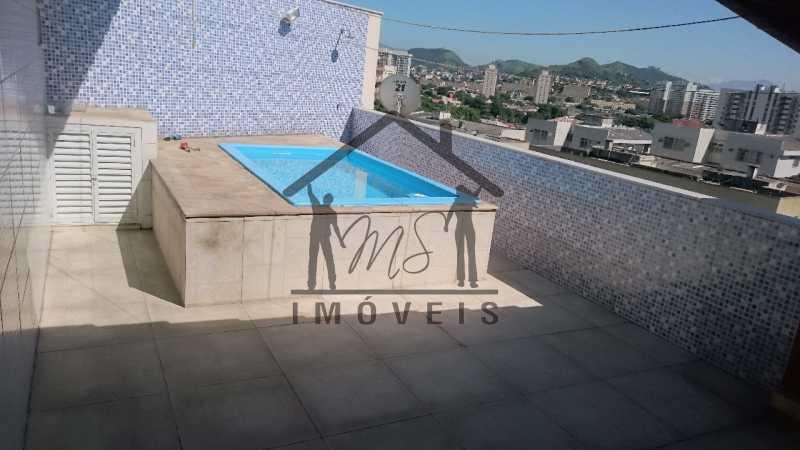 25 TERRAÇO COM PISCINA ANG. 2 - 25