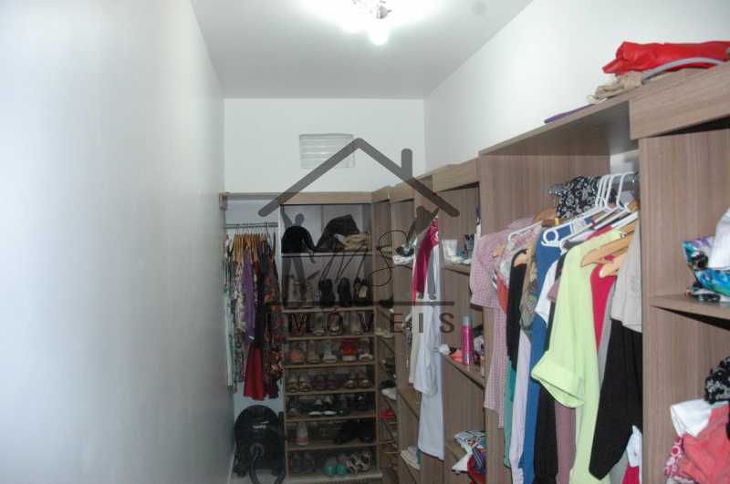 CLOSET - 20