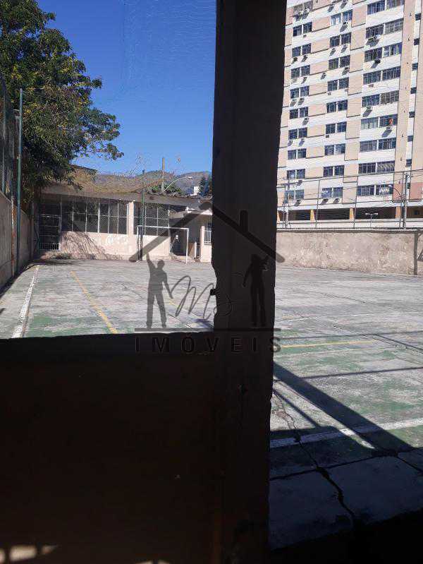 21 - QUADRA E ESPAÇO PARA FES - 21