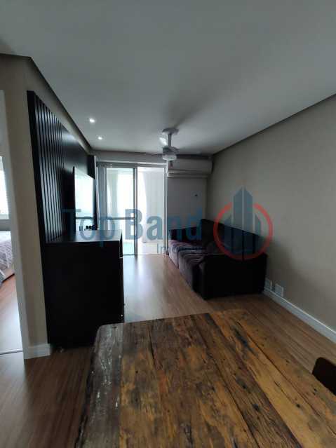 8cee4420-8a54-4bdd-8081-f2de52 - 2