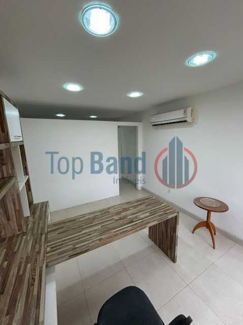 WhatsApp Image 2023-11-27 at 1 - 4