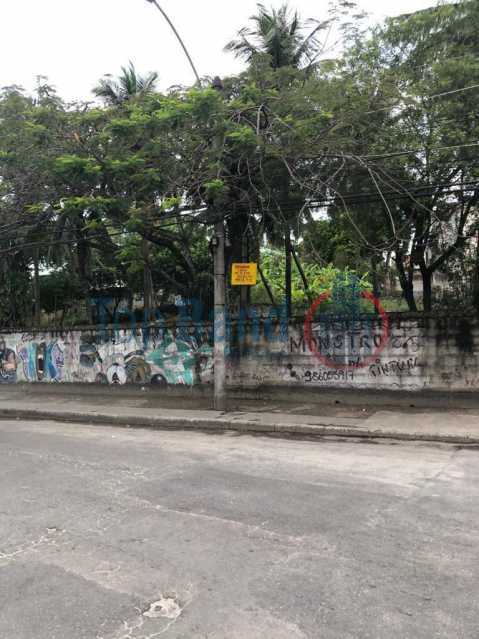 06e9c7e4-80a1-4181-b370-8e6e66 - 1