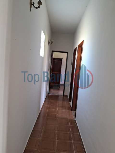 7b4adb47-7ff6-4664-8458-e1a496 - 8