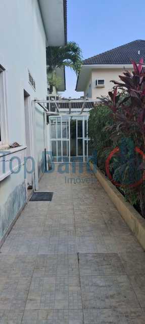 Conheça WhatsApp Image 2024-07-26 at 1 do imóvel - Casa em Condomínio - Triplex / Residencial / Vargem Pequena - TICN20035 - 8 WhatsApp Image 2024-07-26 at 1 - 8