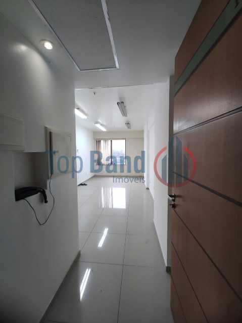 Conheça WhatsApp Image 2025-04-09 at 1 do imóvel - Sala Comercial 23m² para alugar Avenida Embaixador Abelardo Bueno, Barra da Tijuca, Rio de Janeiro - R$ 1.250 - TISL00262 - 4 WhatsApp Image 2025-04-09 at 1 - 4