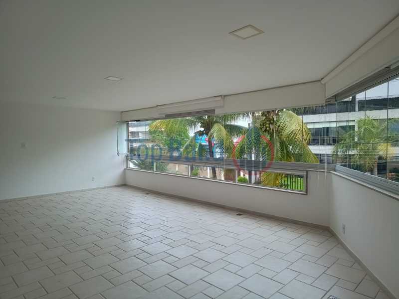 WhatsApp Image 2025-11-03 at 1 - 3