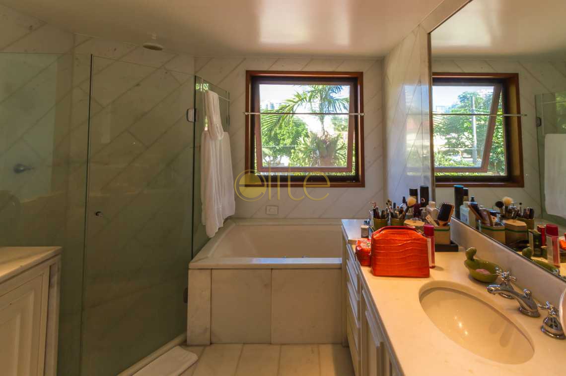 Conheça do imóvel - CASAS A VENDA NO CONDOMINIO JARDIM MARAPENDI BARRA DA TIJUCA - EBCN40005 - 29 - 29
