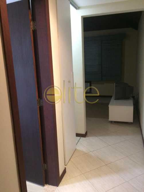 Conheça 24 do imóvel - Excelente oportunidade. Casa de alto padrão na Praia da Ferradura. - EBCN40191 - 25 24 - 25