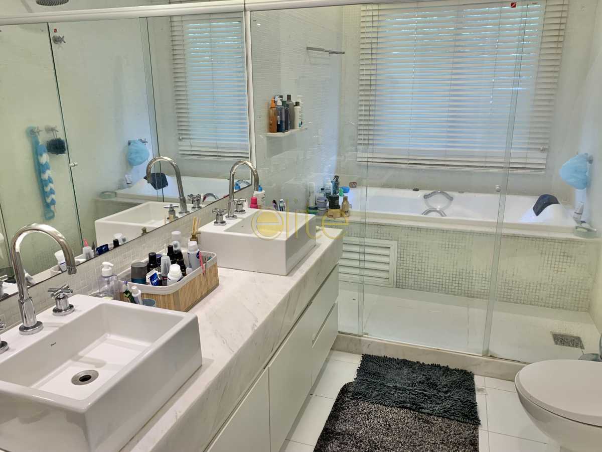 Conheça do imóvel - Casa triplex para venda ou locação no Condomínio Santa Marina, Barra da Tijuca - EBCN40312 - 9 - 9
