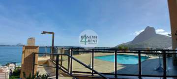 Ótima localização - Apart hotel no coração do Leblon, distribuídos em dois quartos, dois banheiros, sendo um banheiro social e uma suíte, varanda com vista livre e cozinha com área de serviço integrada. - IPV2217