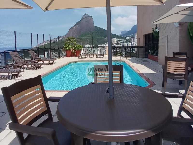 Conheça 444_G1704476988 do imóvel - Apart hotel no coração do Leblon, distribuídos em dois quartos, dois banheiros, sendo um banheiro social e uma suíte, varanda com vista livre e cozinha com área de serviço integrada. - IPV2217 - 2 444_G1704476988 - 2