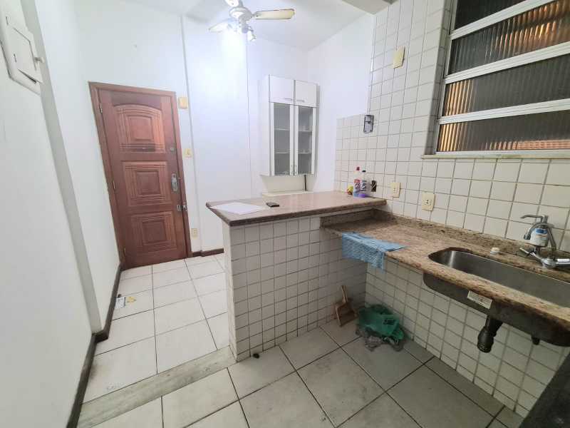 Conheça 8b7dfd59-d08e-4573-8081-133207 do imóvel - Conjugadão na quadra da praia de Copacabana 480.000 - CLAU1150 - 7 8b7dfd59-d08e-4573-8081-133207 - 7
