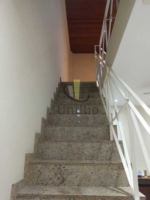 f604ac3b-0b77-41d7-8d5f-f0ef43 - 27