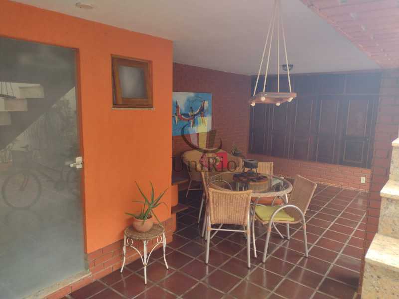 Conheça Área Gourmet e Serviço do imóvel - Casa em Condomínio 3 quartos à venda Freguesia (Jacarepaguá), Rio de Janeiro - R$ 790.000 - FRCN30097 - 24 Área Gourmet e Serviço - 24