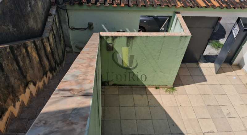 1000098408 - 21